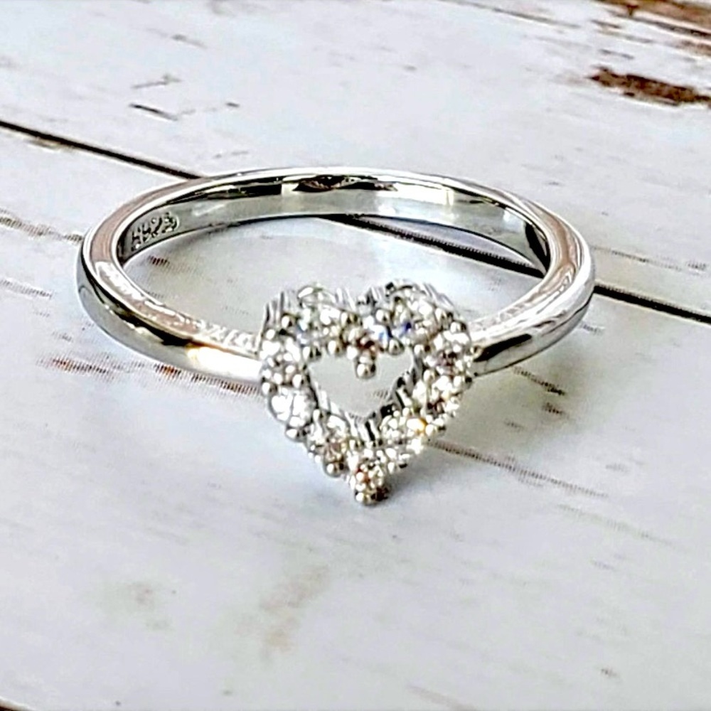 Sweetheart Ring - Picture 2 of 3